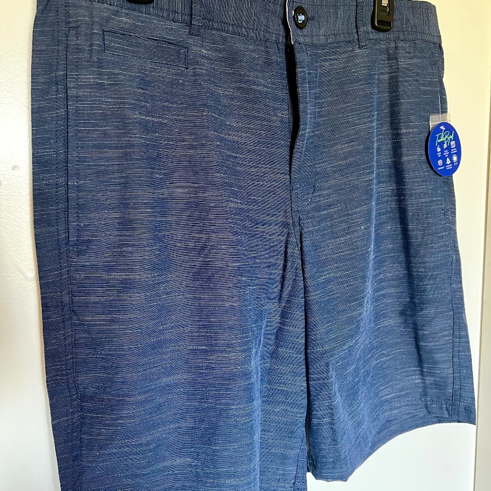 Tailorbyrd T-BYRD Model Textured Performance Shorts - Navy